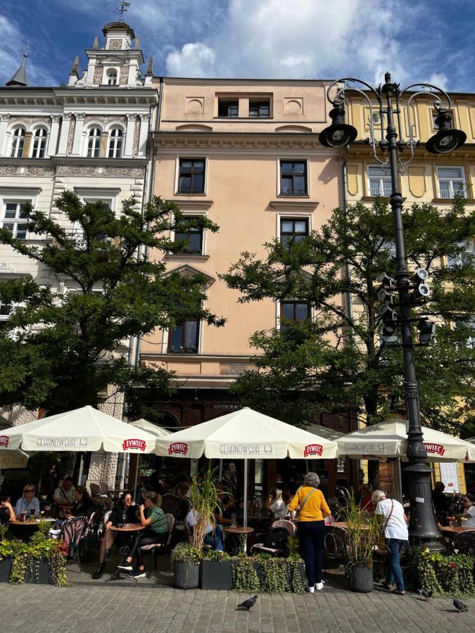 Pod Sloncem - Rynek Glowny كراكوفيا المظهر الخارجي الصورة